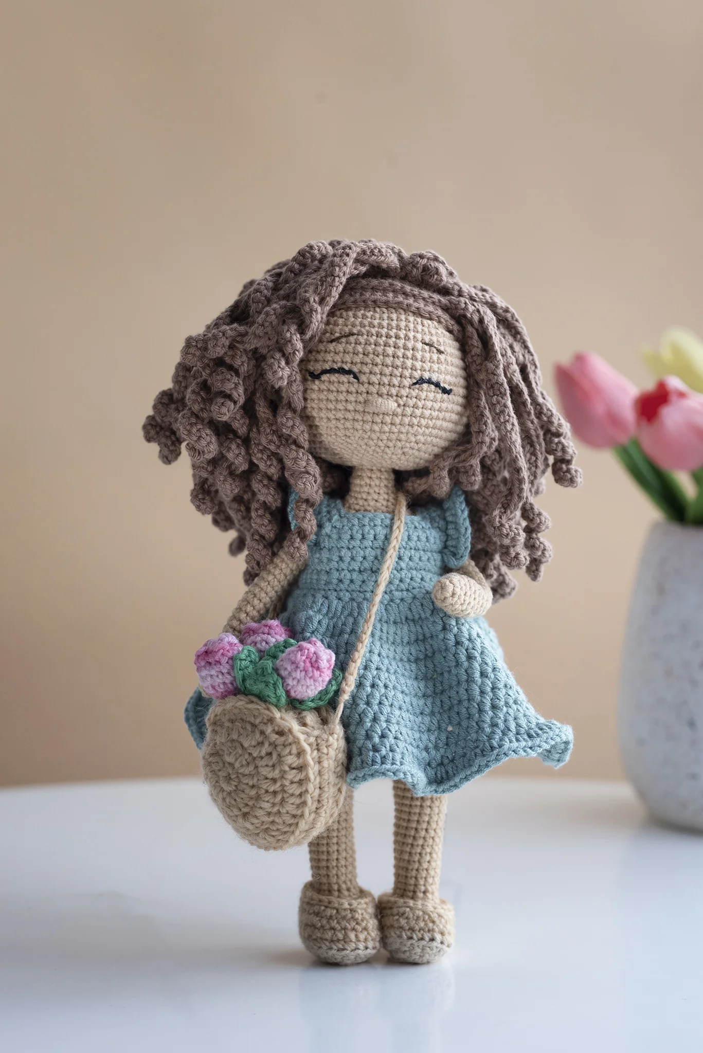 Szydełkowa lalka Gabrysia z serii Moja szydełkowa lala