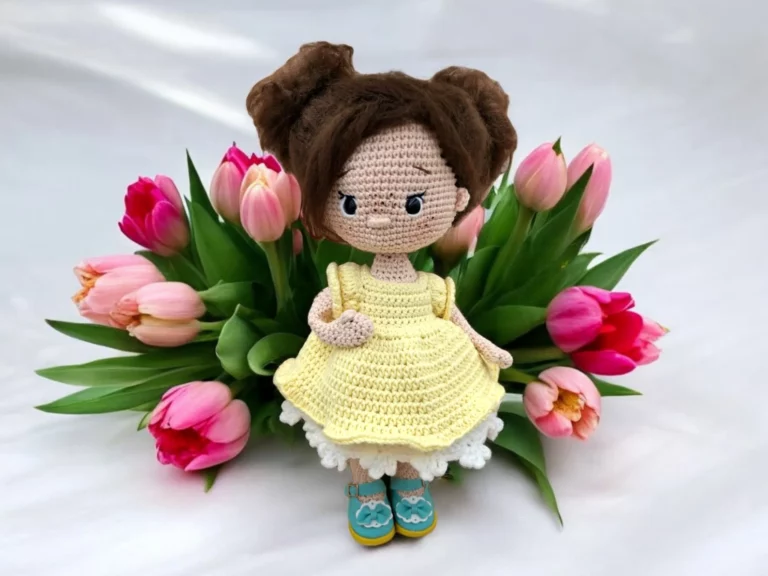 Darmowy wzór szydełkowy – halka i pantalony dla lalek