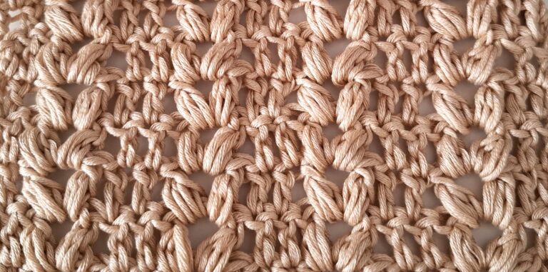 Jak wykonać ścieg kłosy na szydełku – instrukcja krok po kroku